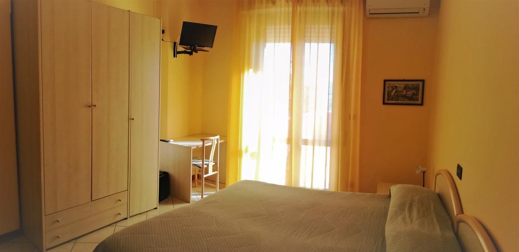 Bellerive Ristorante Albergo Manerba del Garda Eksteriør bilde