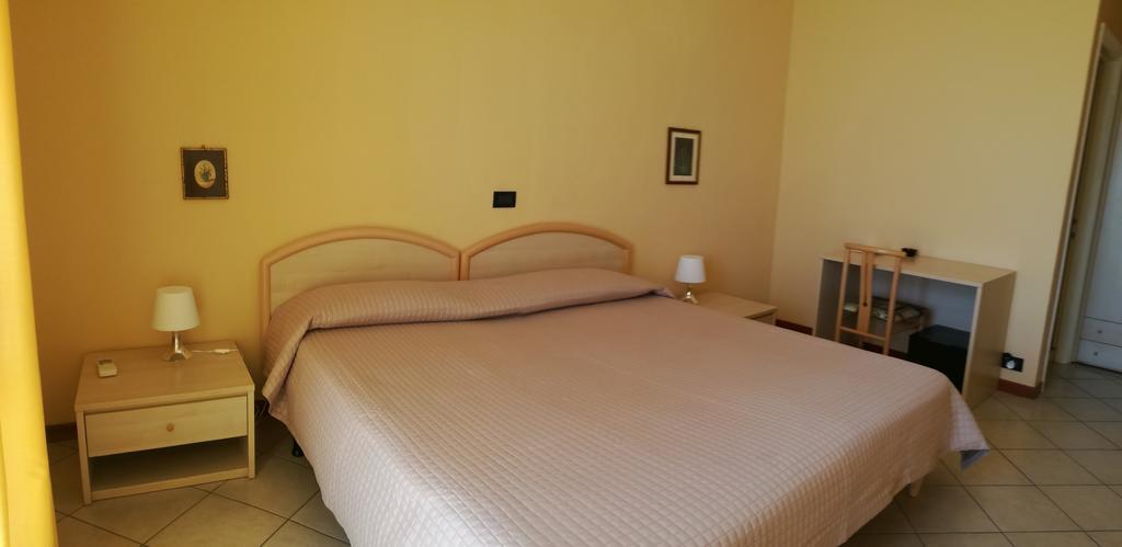 Bellerive Ristorante Albergo Manerba del Garda Eksteriør bilde