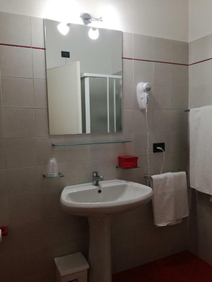 Bellerive Ristorante Albergo Manerba del Garda Eksteriør bilde